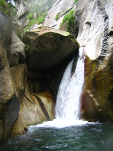 Moniteur Canyoning sportif Pyrénées Atlantiques