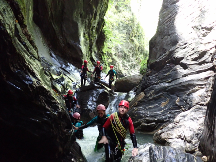 activité groupe canyoning pyrénées